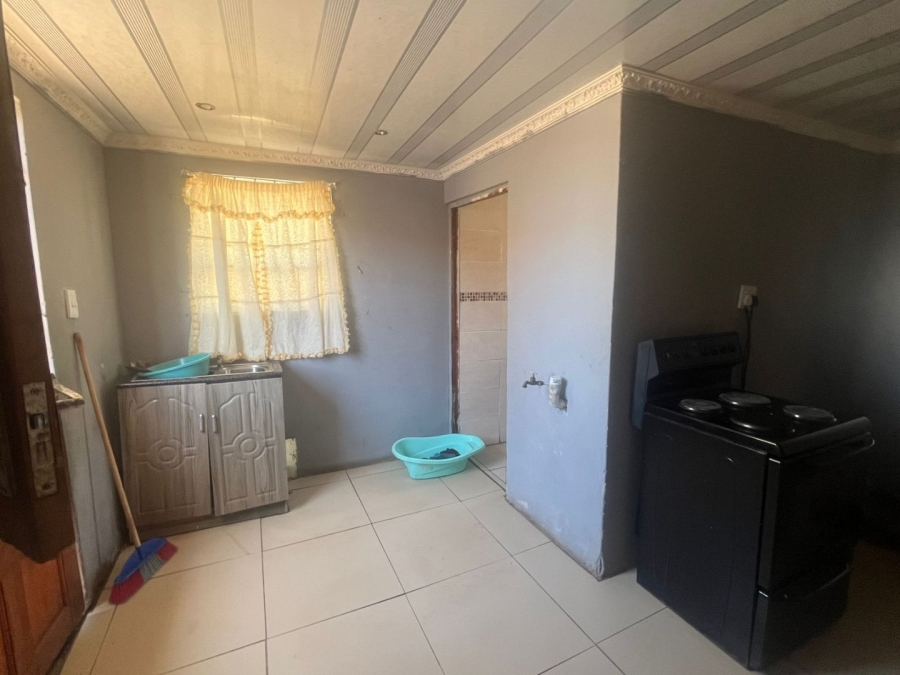 2 Bedroom Property for Sale in Kwazakhele Eastern Cape